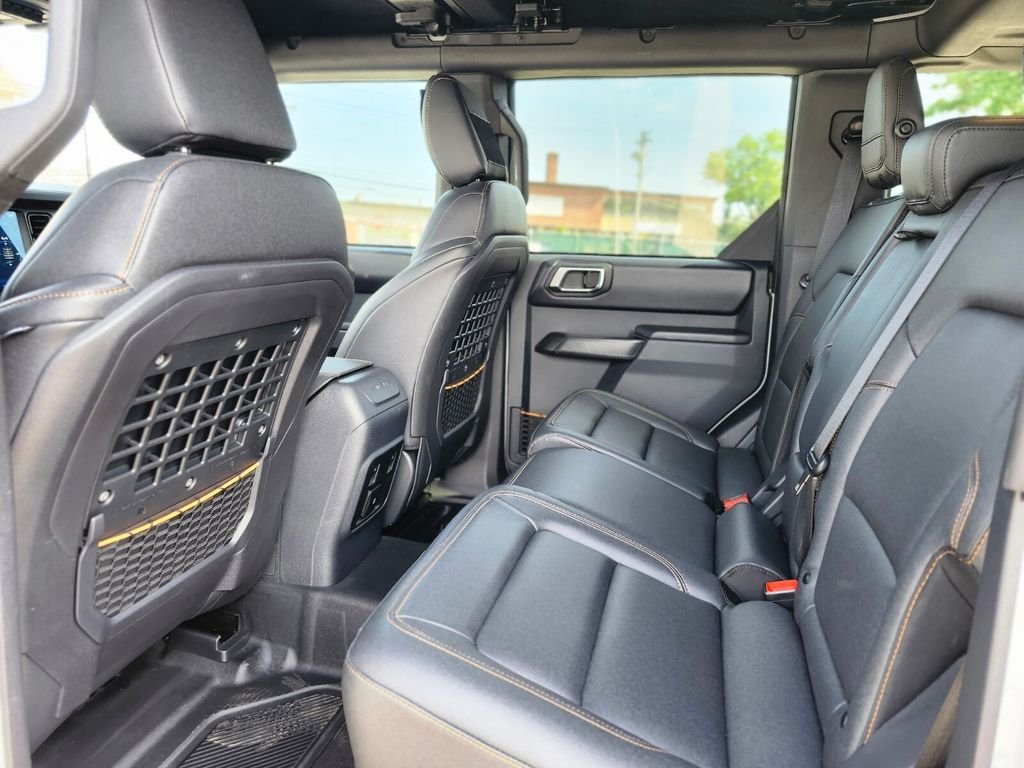 Used 2024 Green Ford Badlands image 16