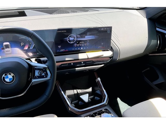 New 2026 Alpine White BMW 30 xDrive image 6