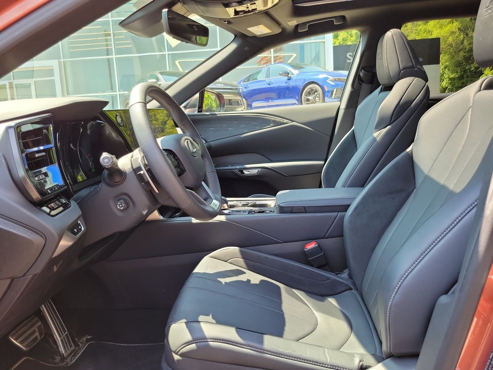 Used 2024 Brown Lexus 500h F SPORT Performance image 9