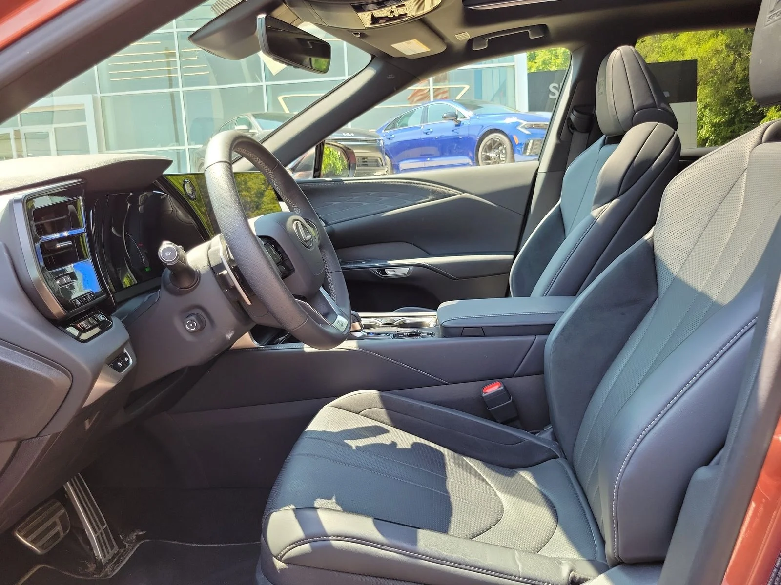 Used 2024 Copper Lexus 500h F SPORT Performance image 9