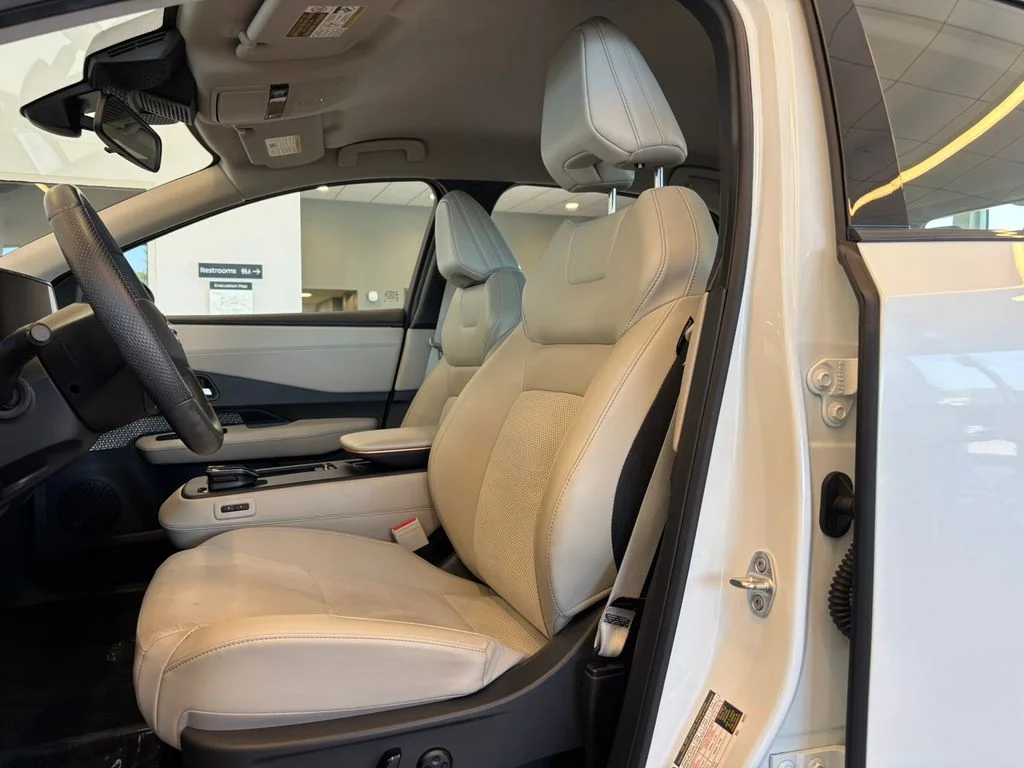Certified Used 2024 White Nissan ENGAGE image 14