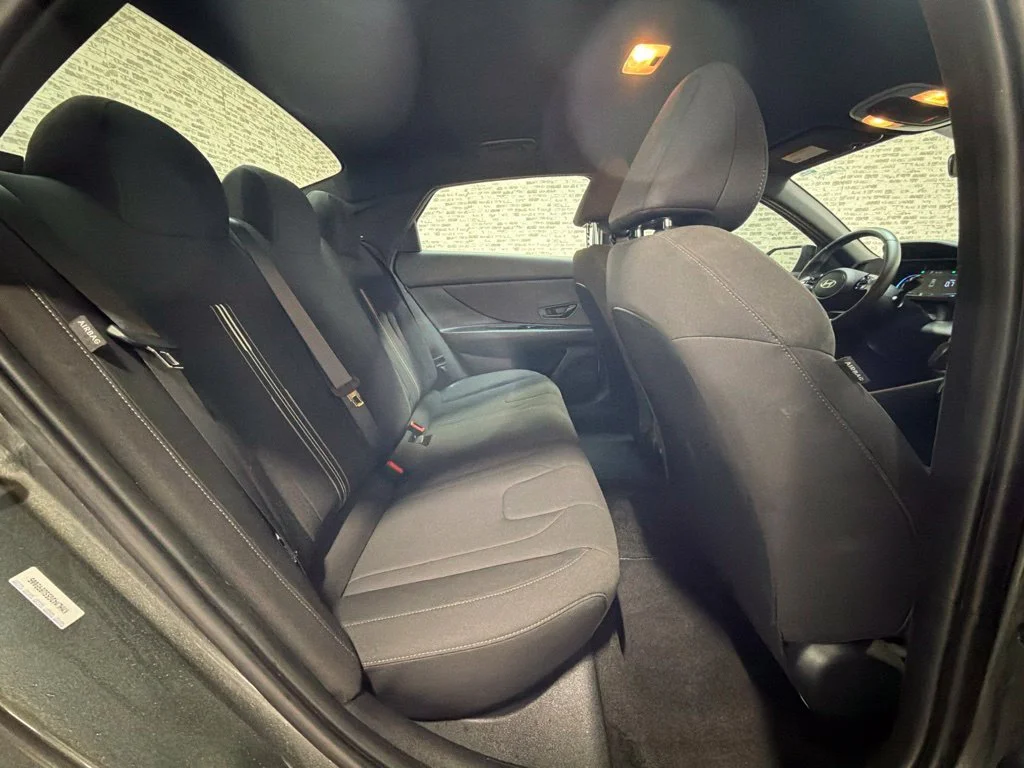 Used 2025 Amazon Gray Hyundai SEL Sport image 14