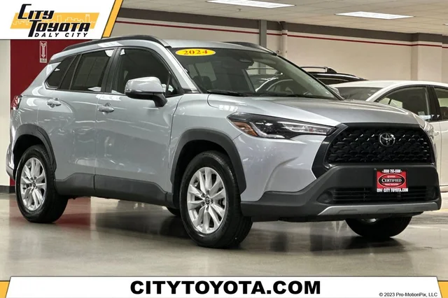 2024 Toyota Corolla Cross LE