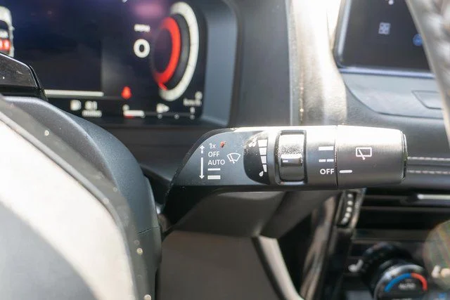 Used 2025 Blue Nissan Platinum image 28