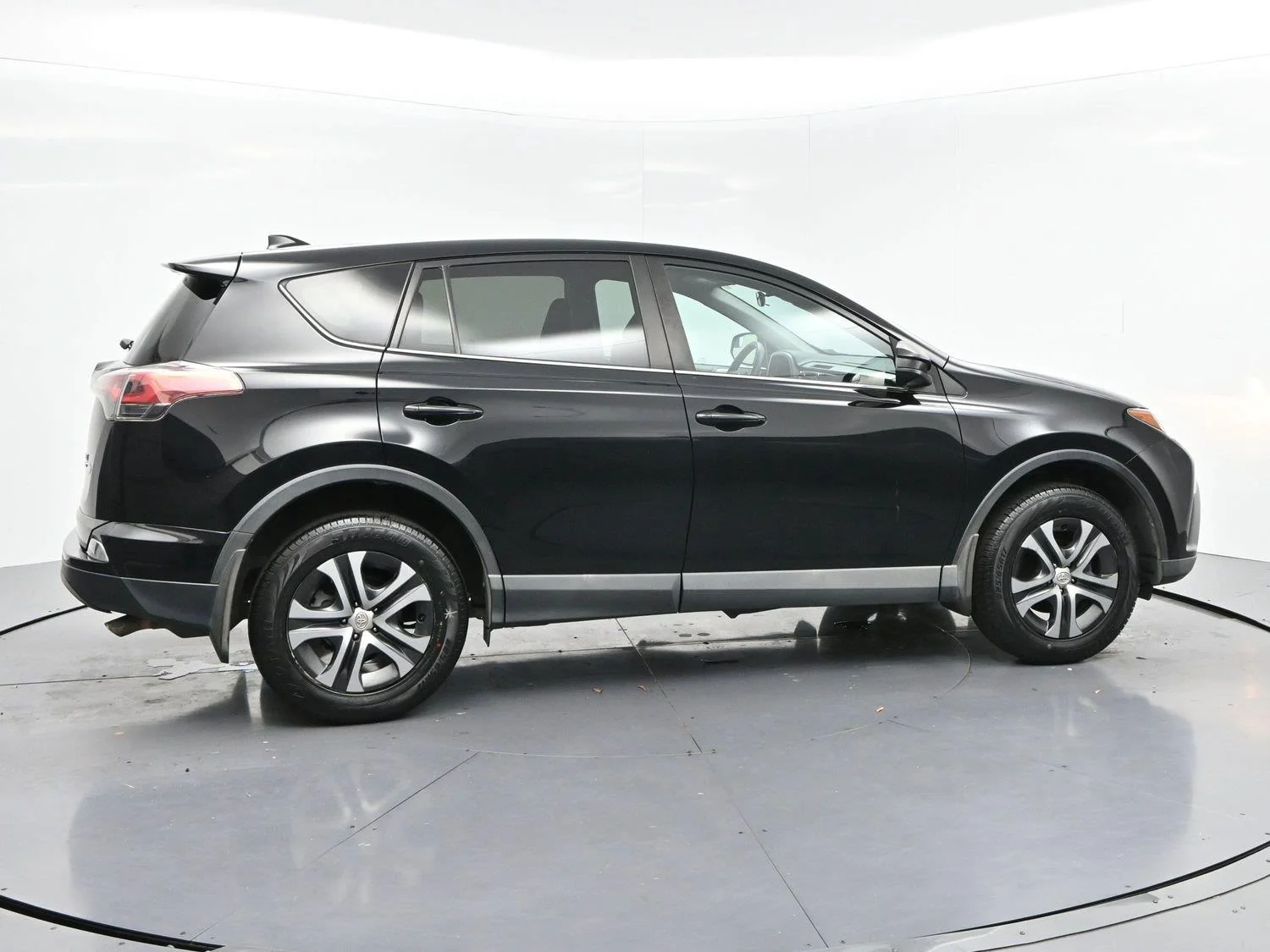 Used 2018 Black Toyota LE image 8
