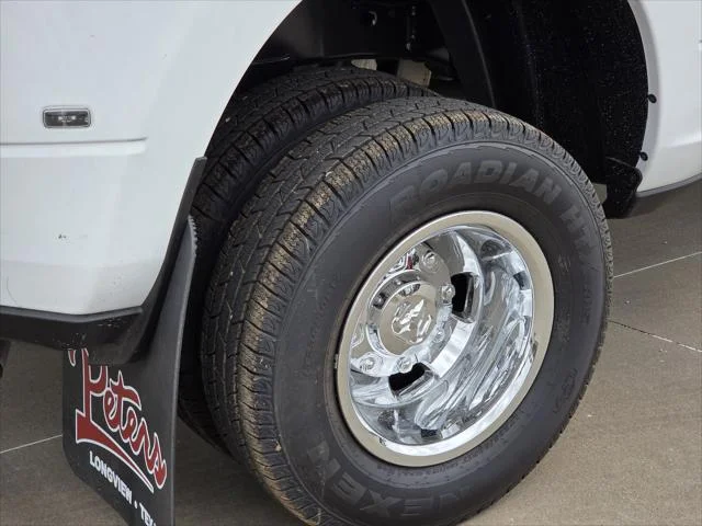 New 2026 Bright White Clear-Coat Exterior Paint RAM Tradesman image 5