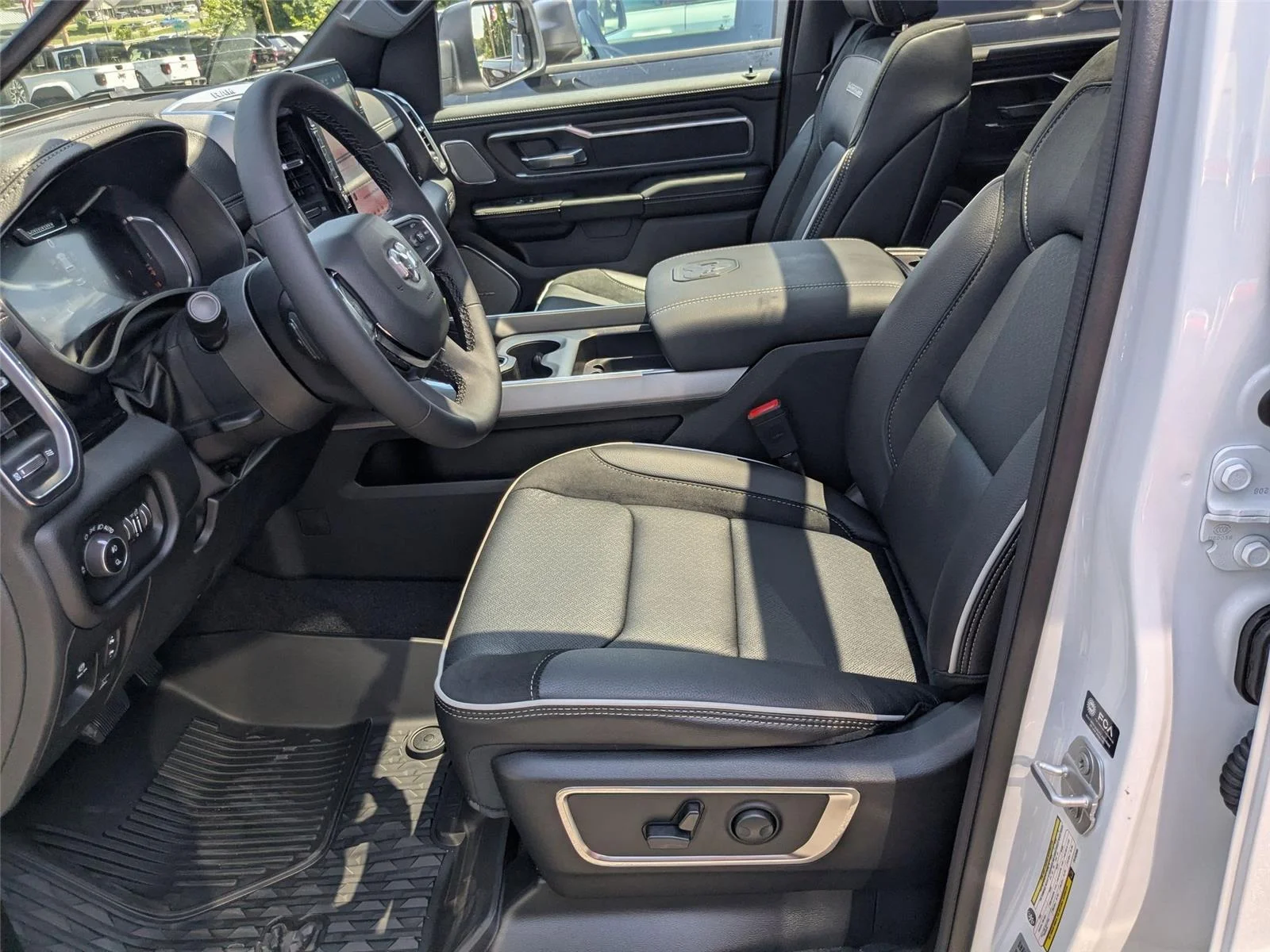 2026 RAM 1500 Laramie - Photo 8