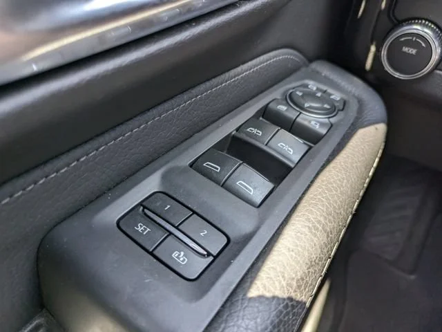 Used 2023 Onyx Black GMC Denali image 22
