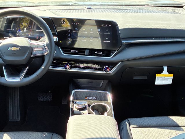 2027 Chevrolet Equinox LT - Photo 20