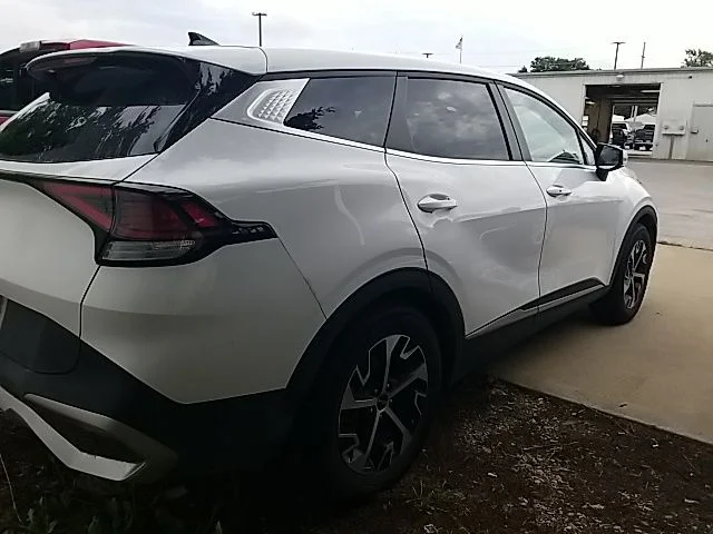 Used 2025 White Kia EX image 19