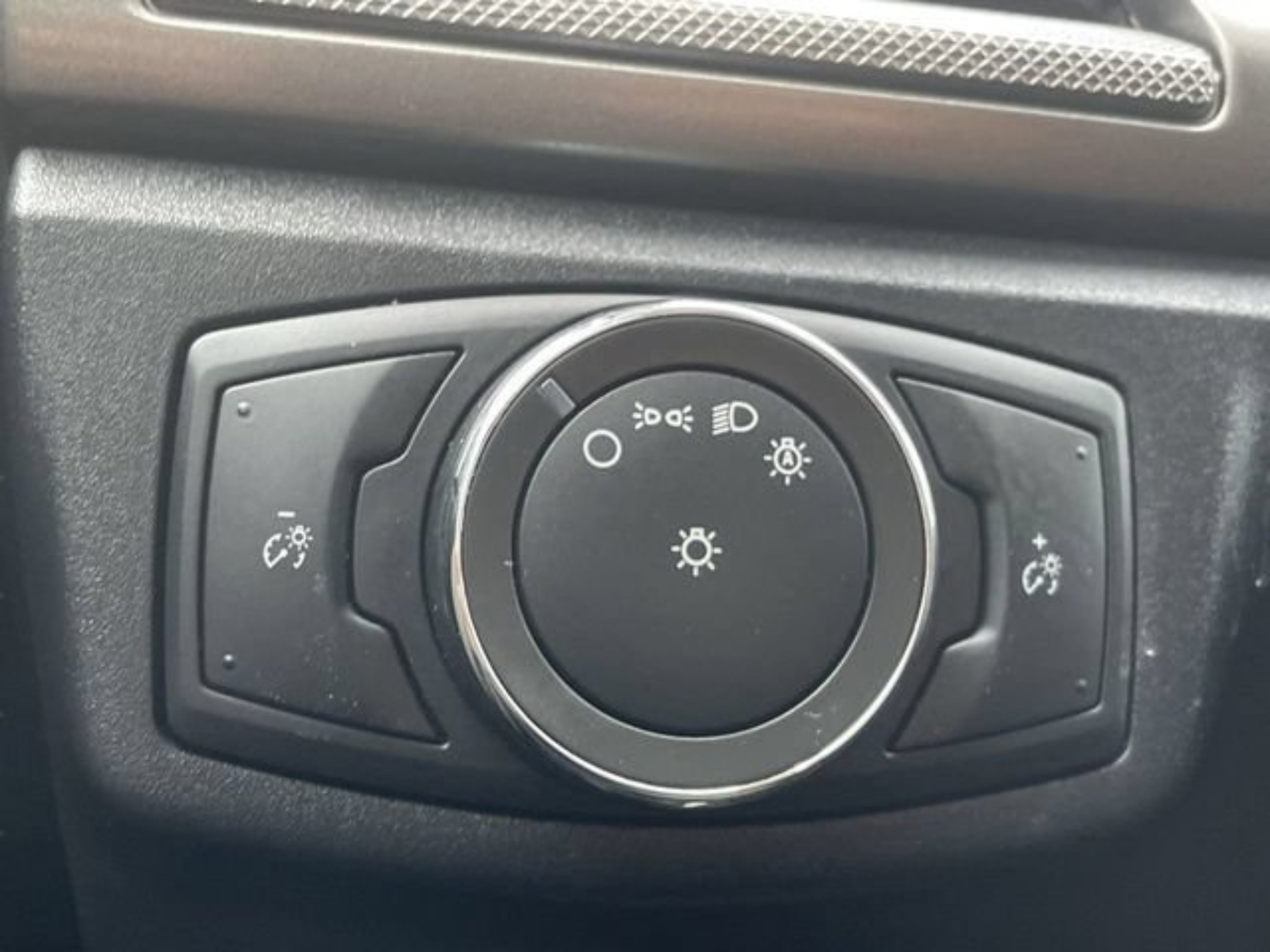 Used 2017 Ingot Silver Ford S image 20