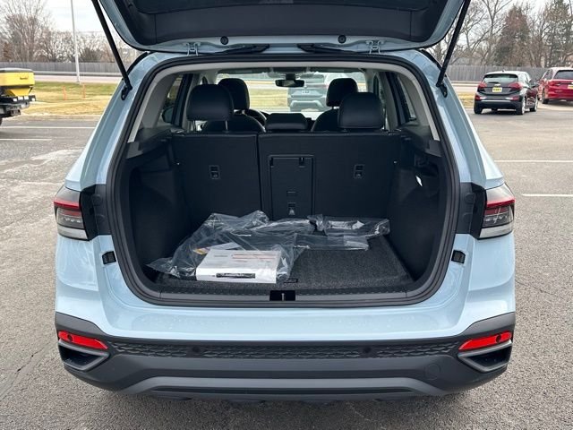 New 2026 Monument Gray W/Deep Black Roof Volkswagen 1.5T SE Black image 19