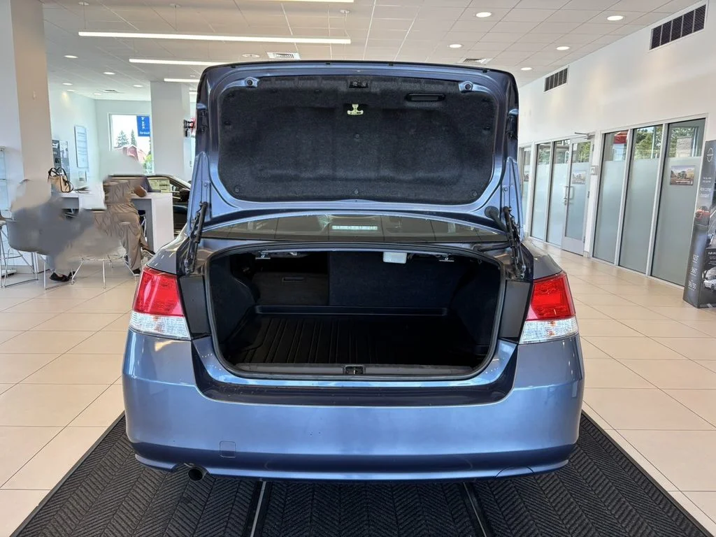 Used 2014 Blue Subaru 2.5i image 9