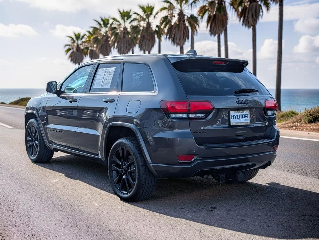 2018 Jeep Grand Cherokee Altitude - Photo 7
