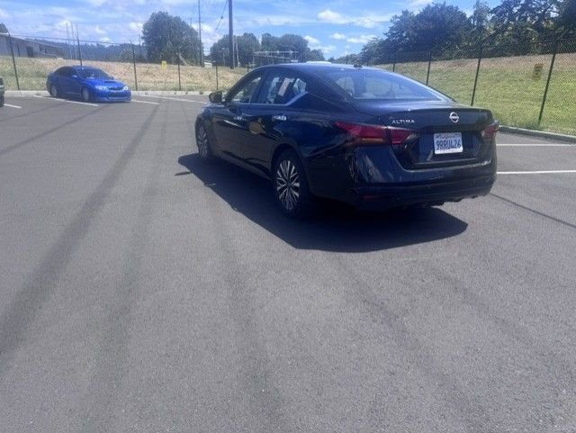 2025 Nissan Altima SV - Photo 10