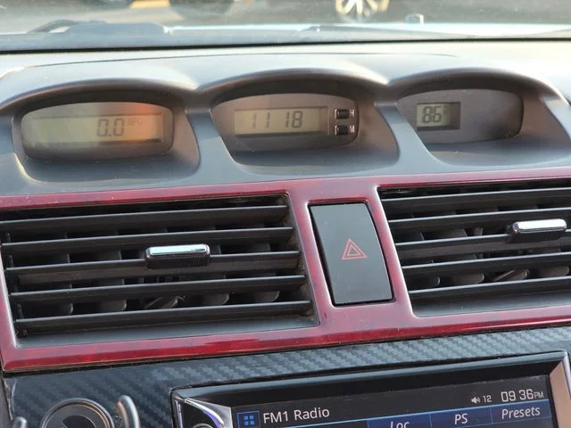 Used 2005 Blue Toyota SLE image 18