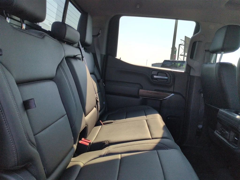 Used 2019 RED HOT Chevrolet RST image 27