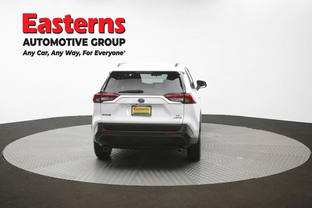 Used 2023 White Toyota LE image 35