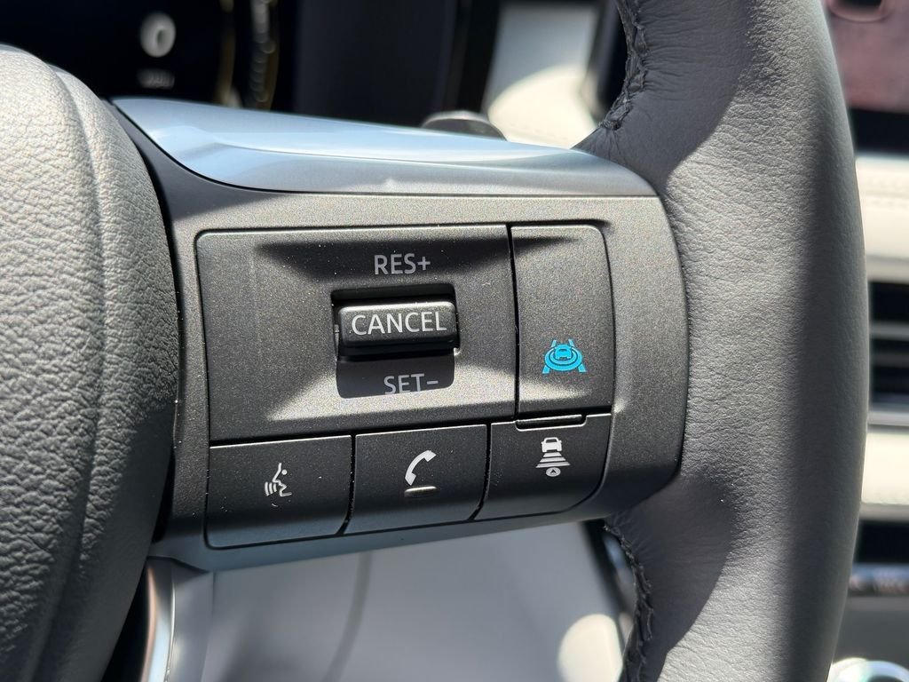 New 2027 MINERAL BLACK INFINITI Luxe FWD image 22
