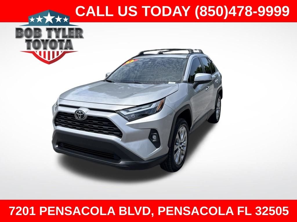 Used 2022 Silver Toyota XLE Premium image 1