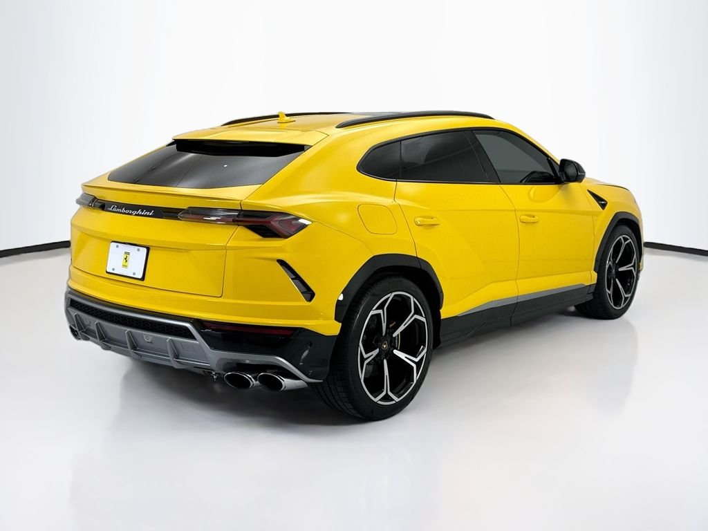 Used 2019 Black Lamborghini Base image 5