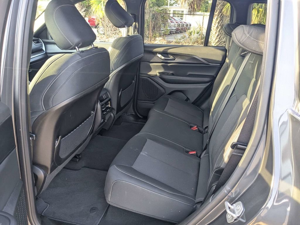 2025 Jeep Grand Cherokee Laredo - Photo 14