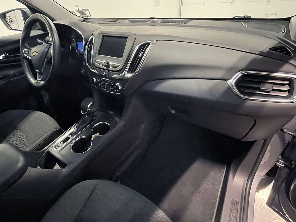 Used 2024 Sterling Gray Metallic Chevrolet LT image 27