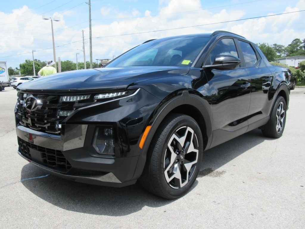 Used 2022 Black Hyundai Limited image 2