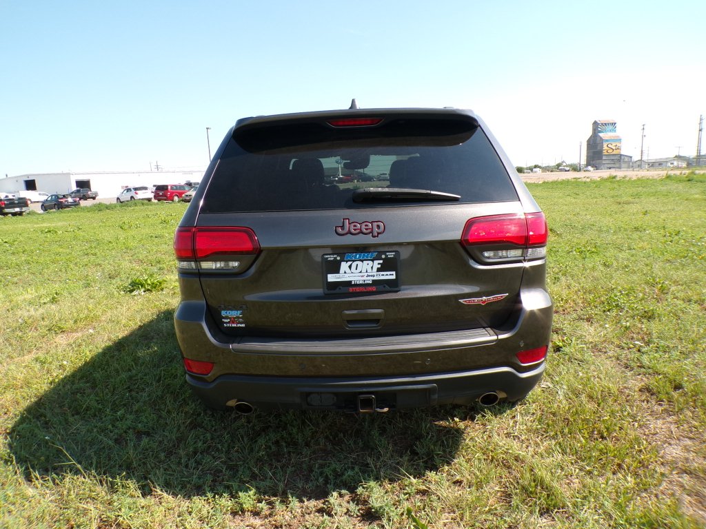 Used 2021 Granite Crystal Metallic Clearcoat Jeep Trailhawk image 6
