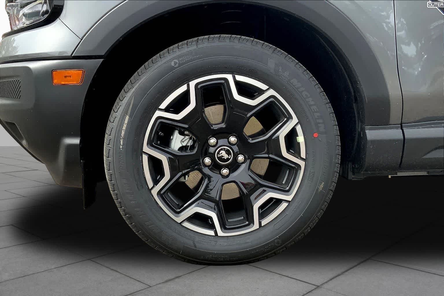New 2026 Carbonized Gray Metallic Ford Outer Banks® image 12