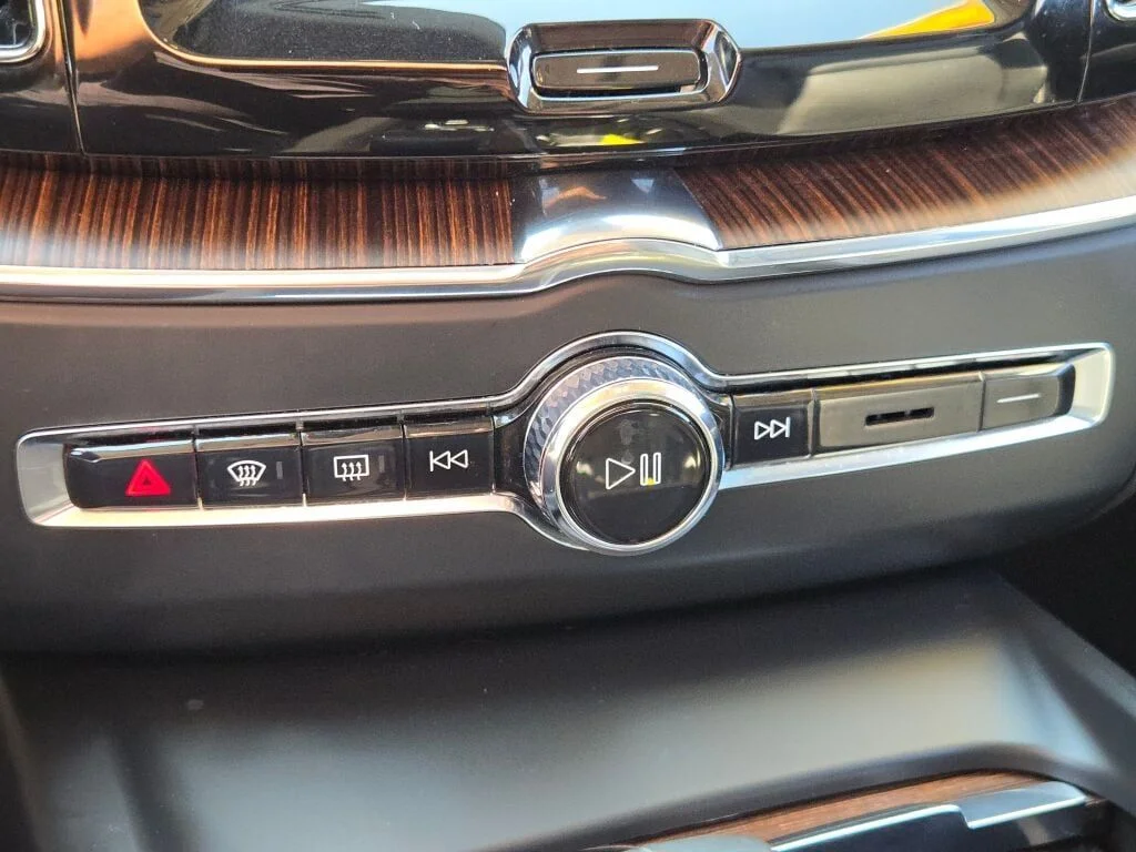 Used 2022 Gray Volvo T8 Inscription Expression image 26