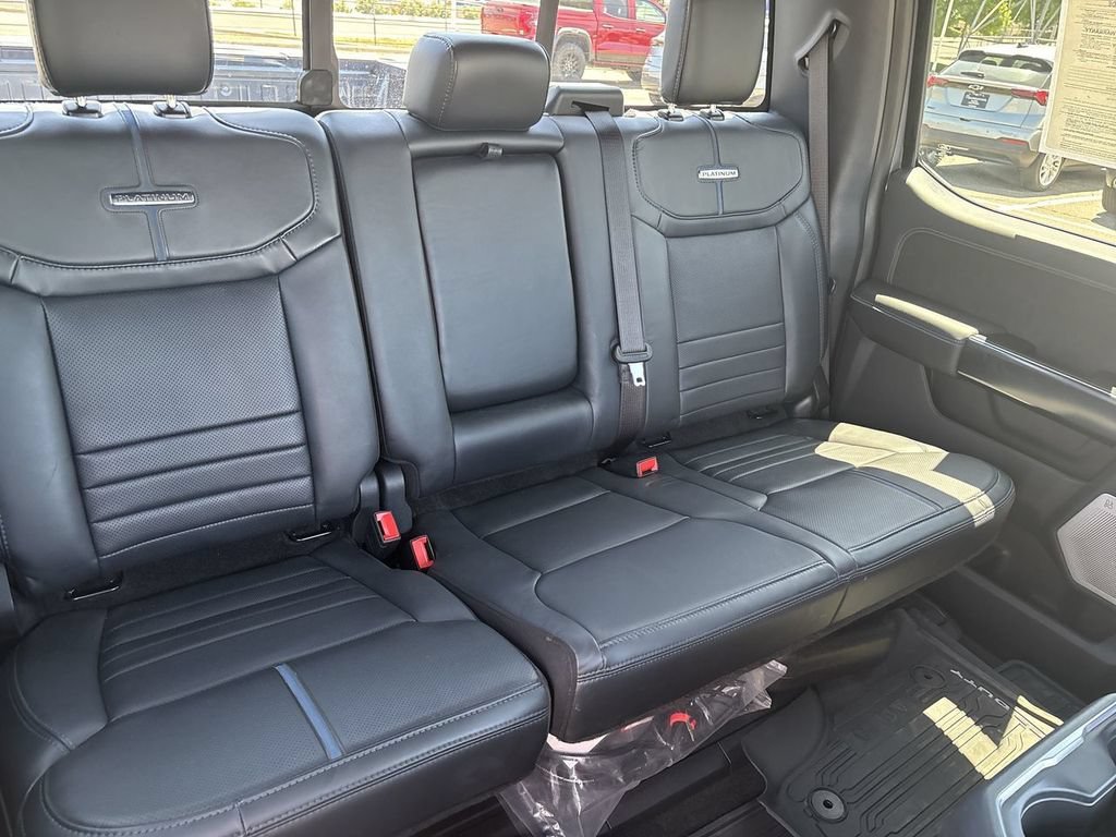2026 Ford F-350 Super Duty Platinum - Photo 32