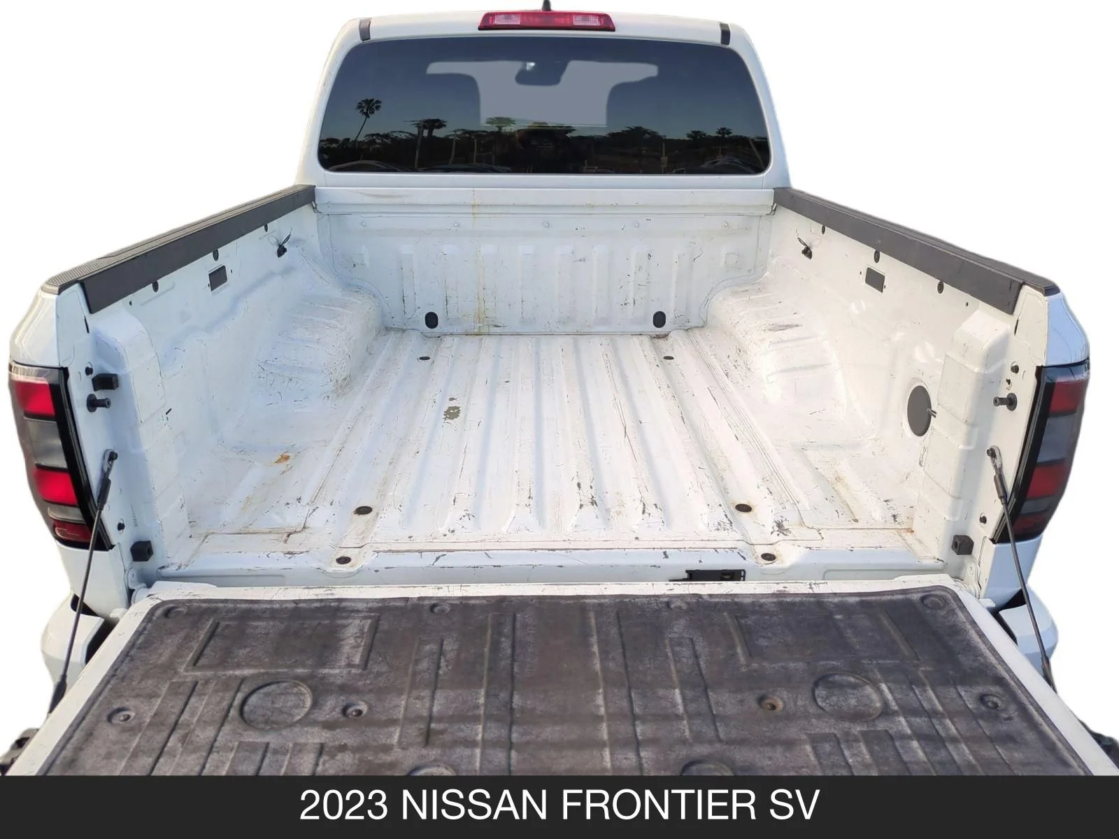Used 2023 Glacier White Nissan SV image 20