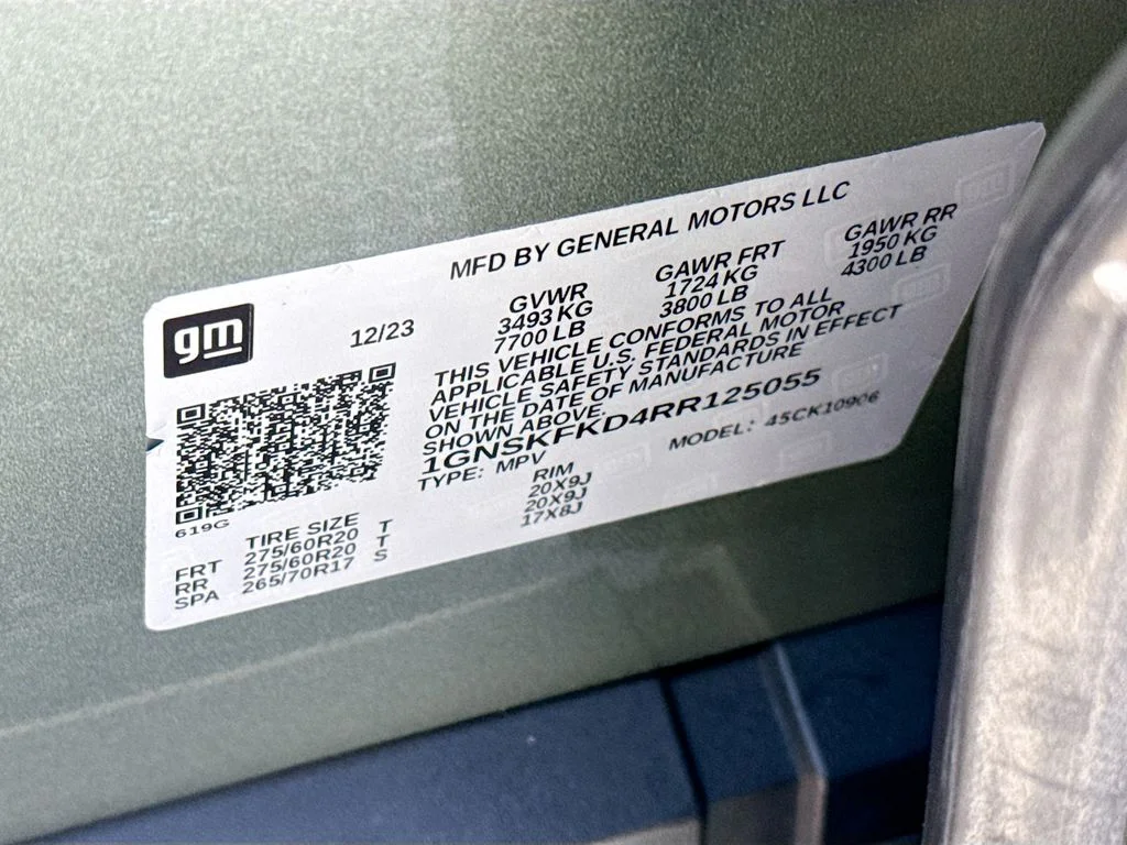 Used 2024 Green Chevrolet Premier image 35