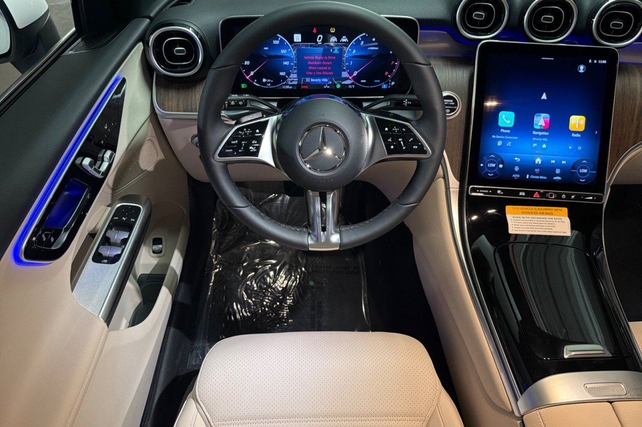 New 2026 Polar White Mercedes-Benz GLC 300 SUV image 13