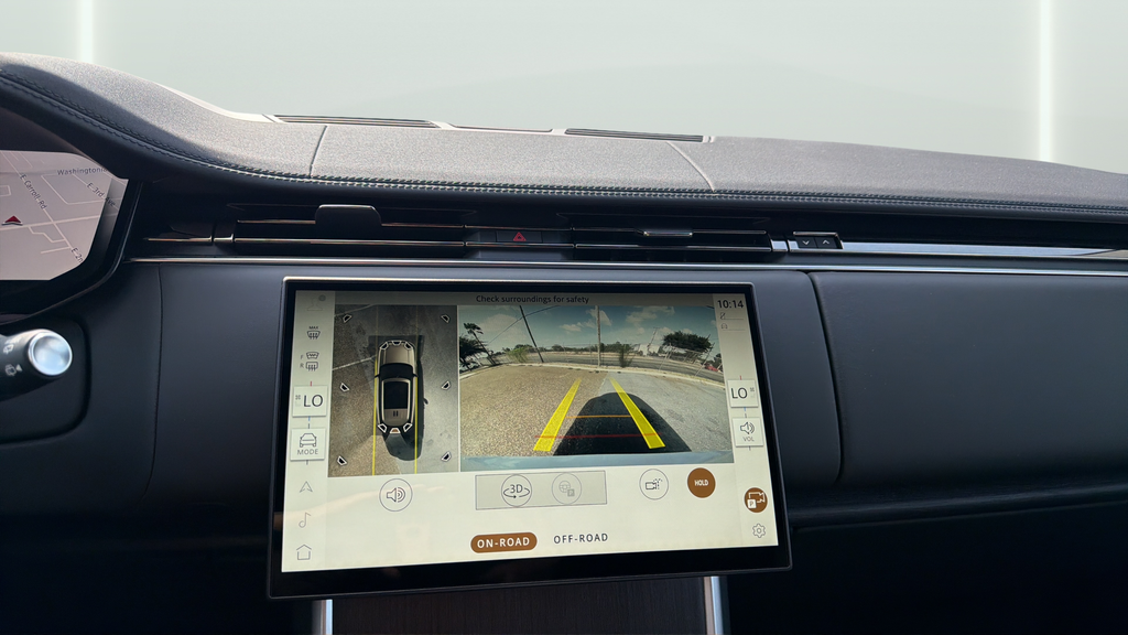New 2026 Fuji White Land Rover SE image 22