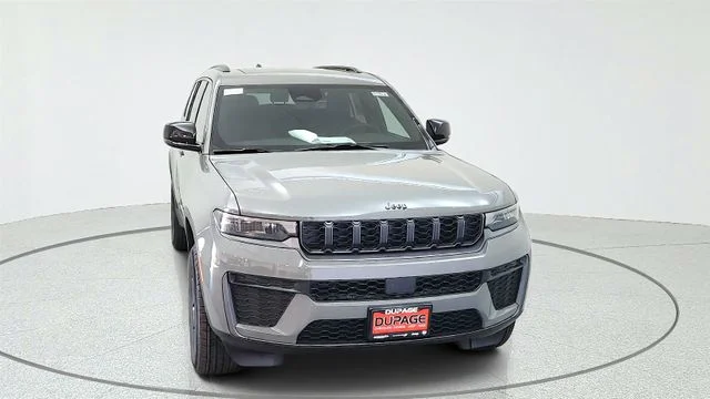New 2027 Sting-Gray Clear-Coat Paint Jeep Laredo Altitude image 2
