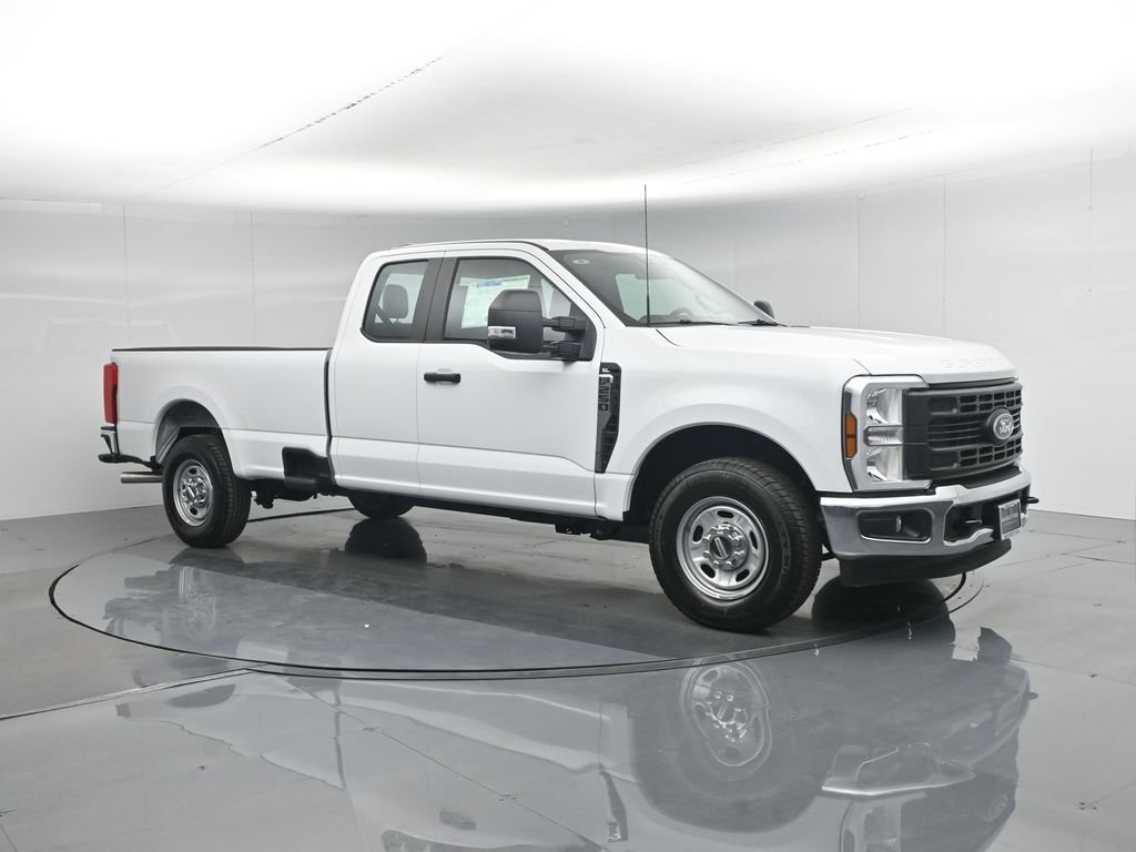 New 2026 Oxford White Ford XL image 6