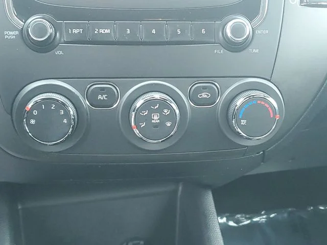 2018 Kia FORTE LX - Photo 28