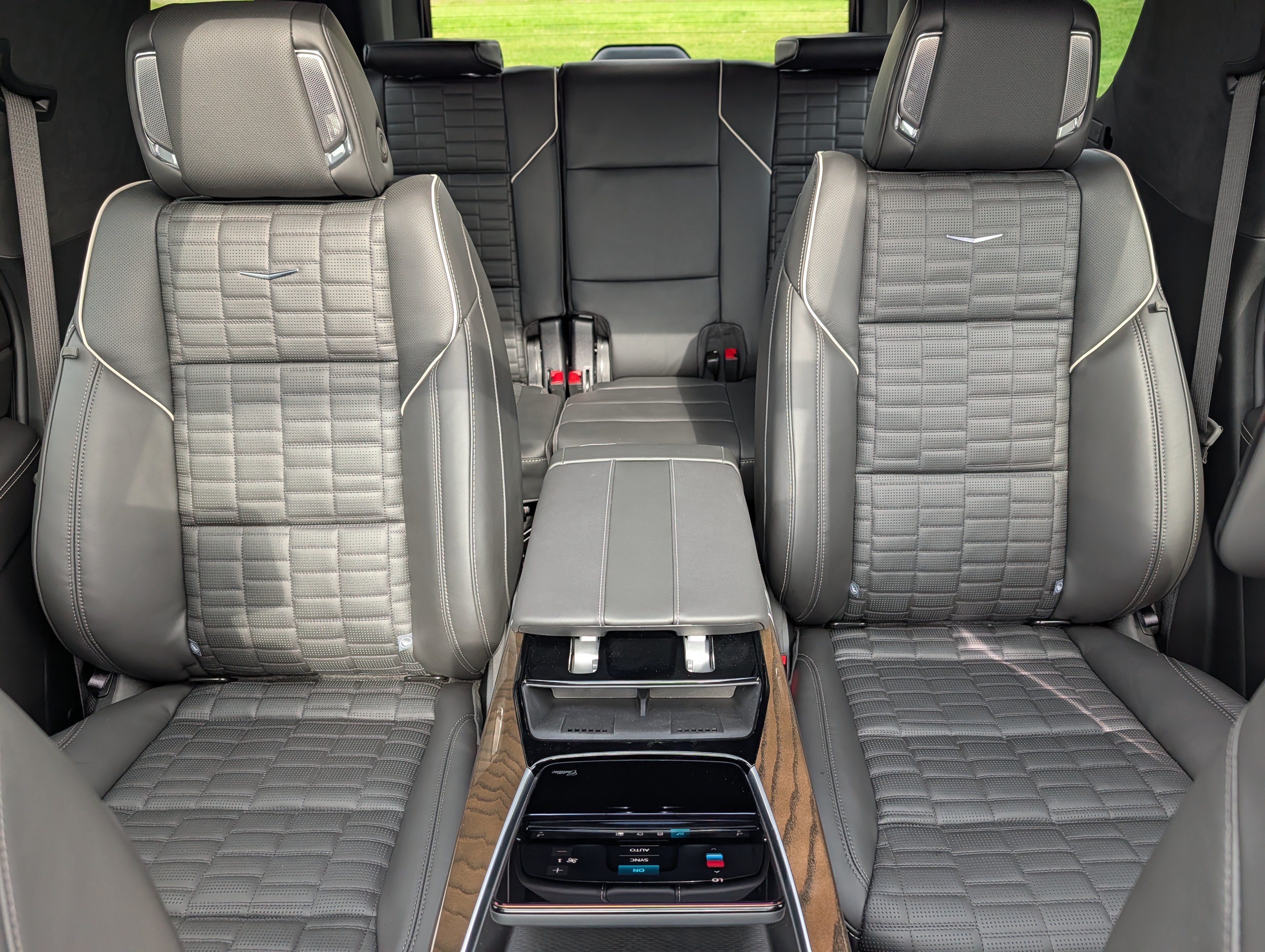 2026 Cadillac Escalade Platinum Sport - Photo 15