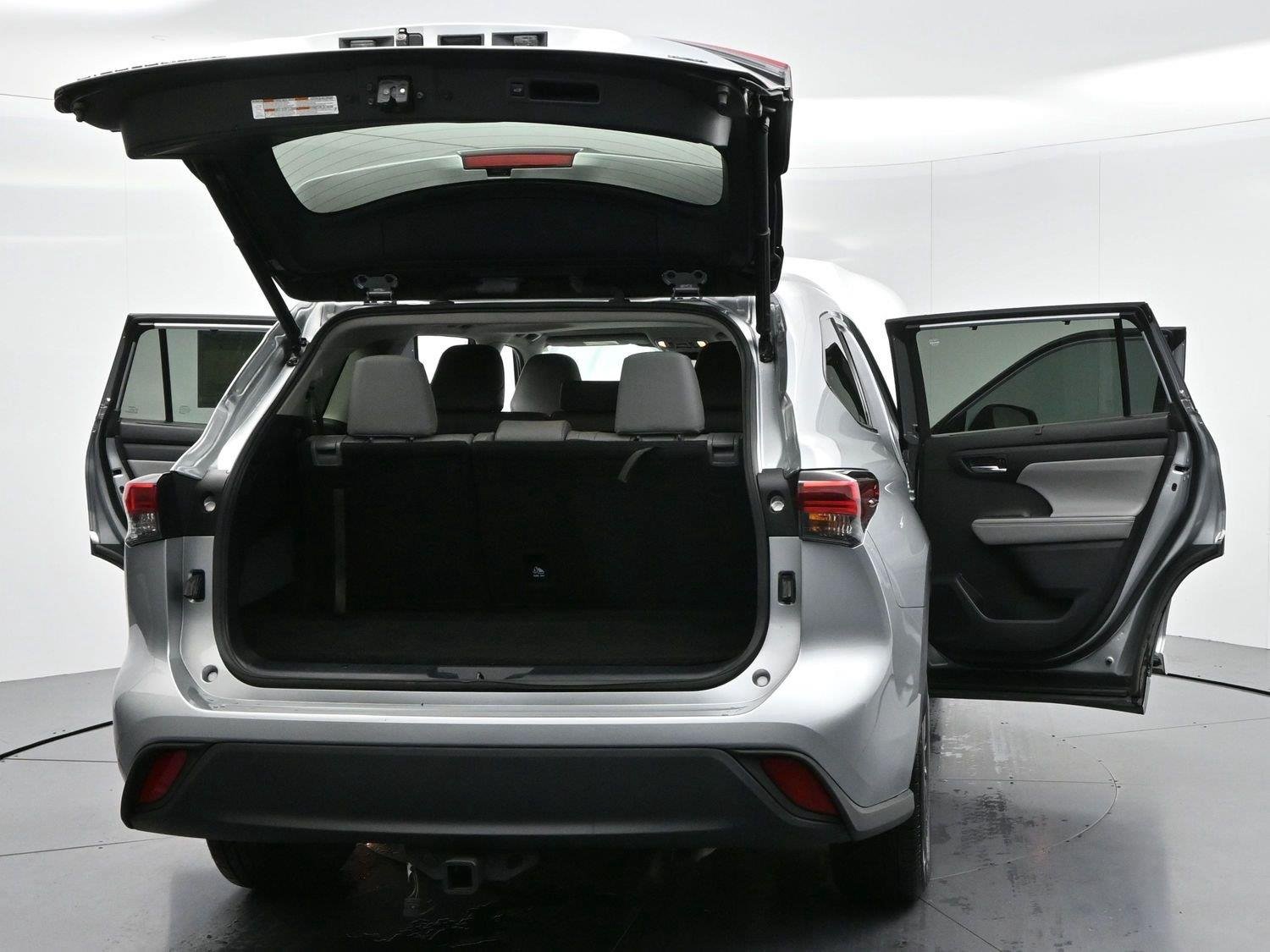 Used 2022 Celestial Silver Metallic Toyota XLE image 48
