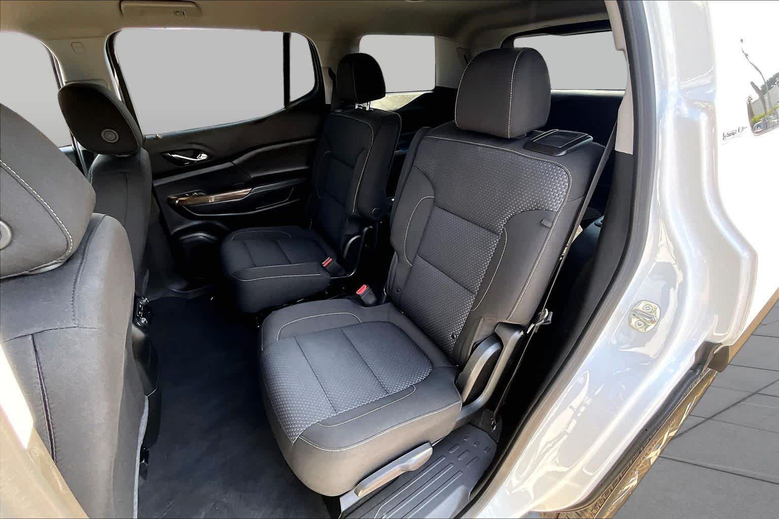 Used 2023 Summit White GMC SLE image 21