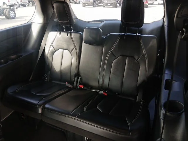 Used 2025 Black Chrysler Select image 10