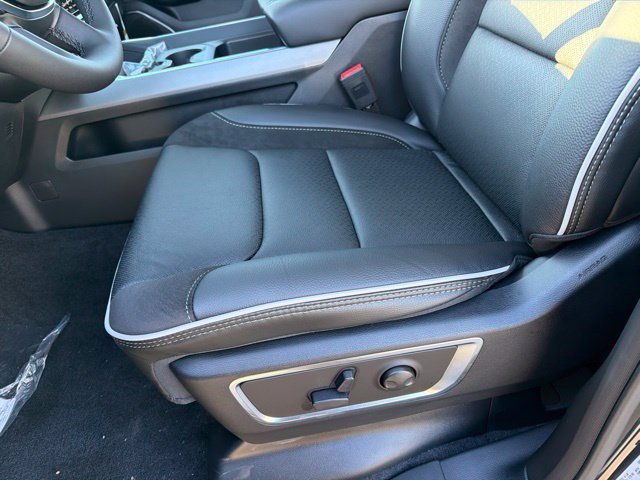 New 2027 Forged Blue Metallic Exterior Paint RAM Laramie image 14
