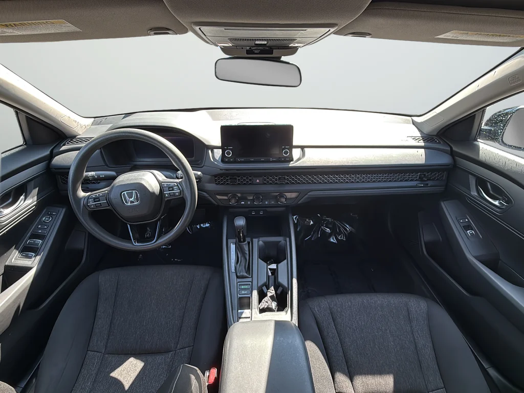 Used 2024  Honda LX image 9