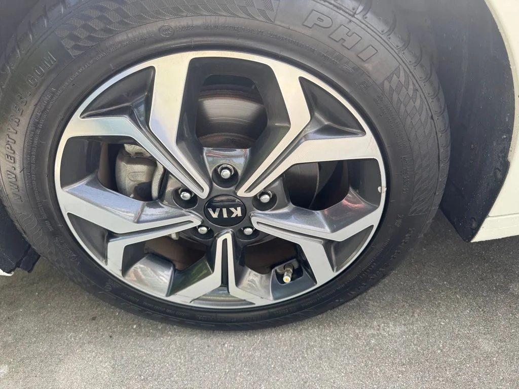Used 2019 White Kia LXS image 13