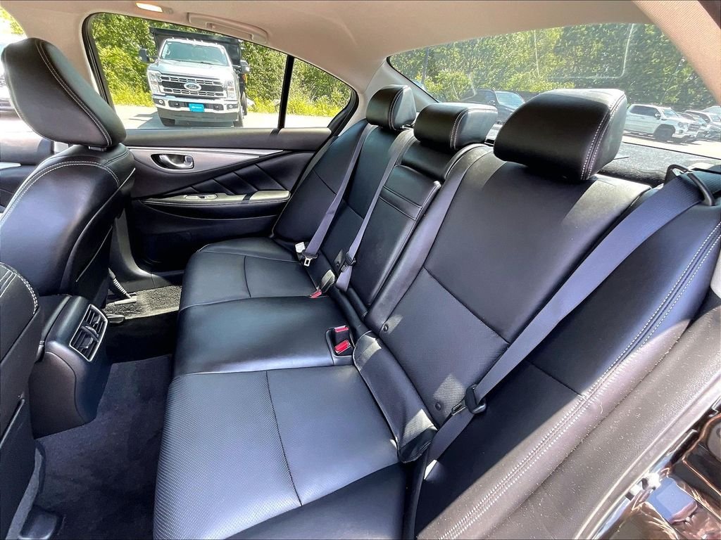 Used 2024 Black Obsidian INFINITI LUXE image 14