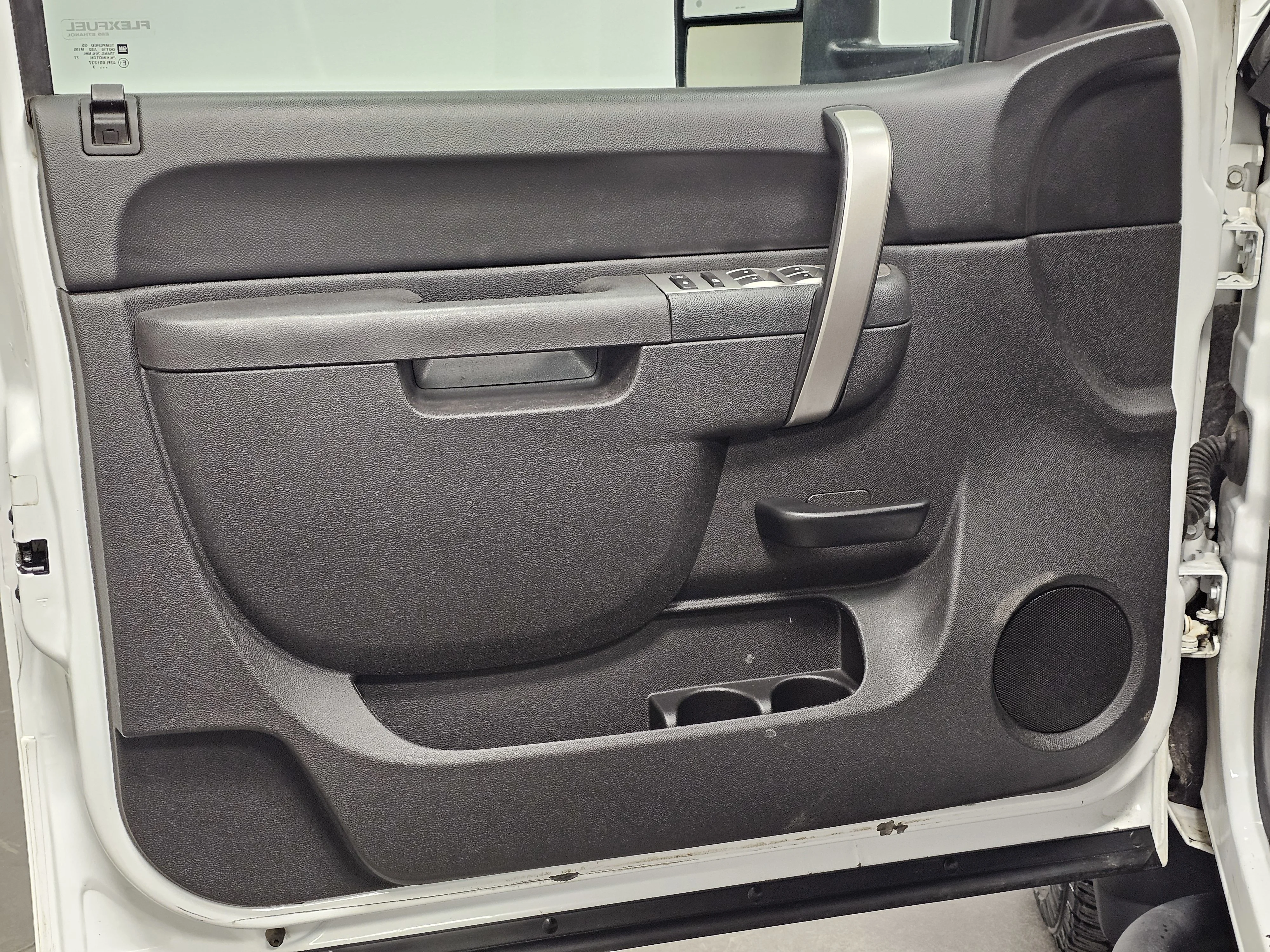 Used 2013 Summit White Chevrolet LT image 17