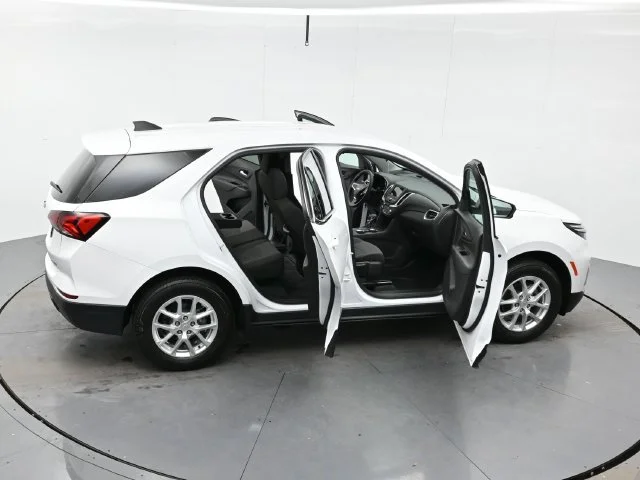 Used 2024 Summit White Chevrolet LT image 45
