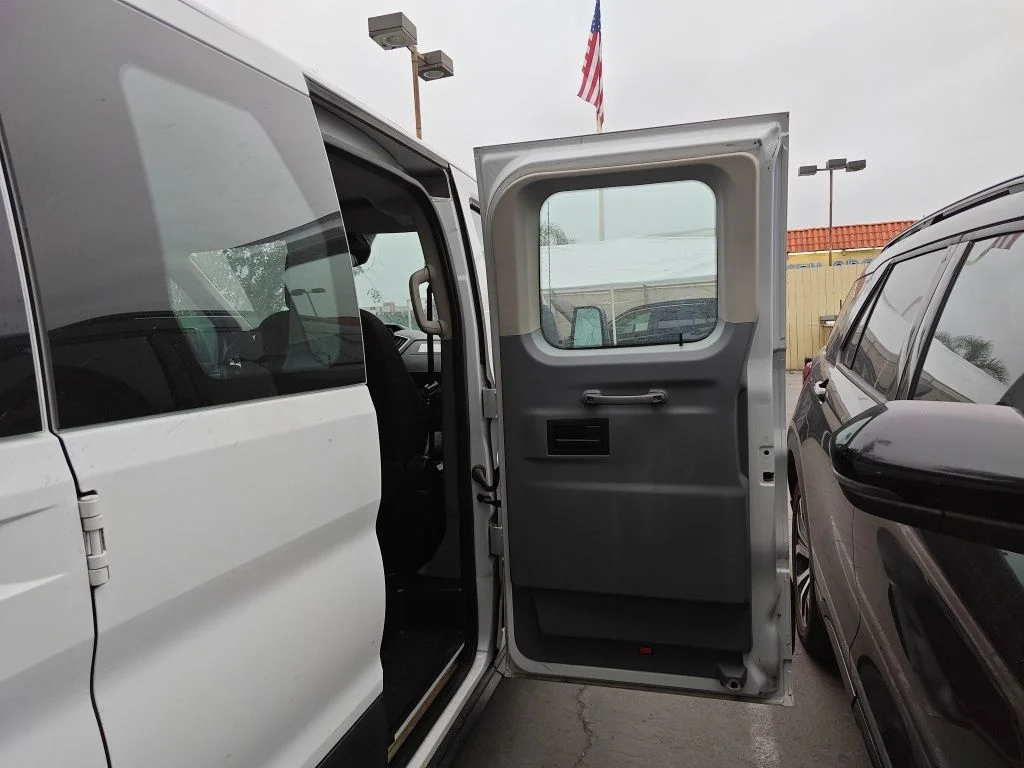 Certified Used 2019 White Ford XLT image 4